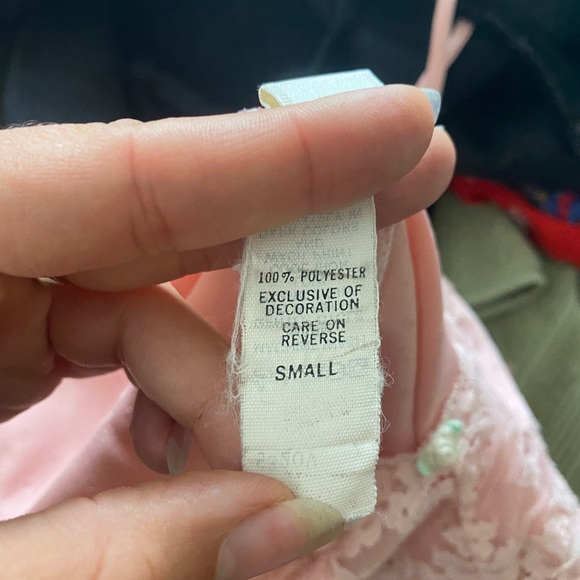 Victoria’s Secret vintage Cottagecore satin lace embroidered cami tank - Picture 5 of 6